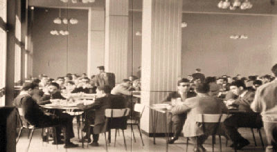 Pranzo in mensa nel 1966